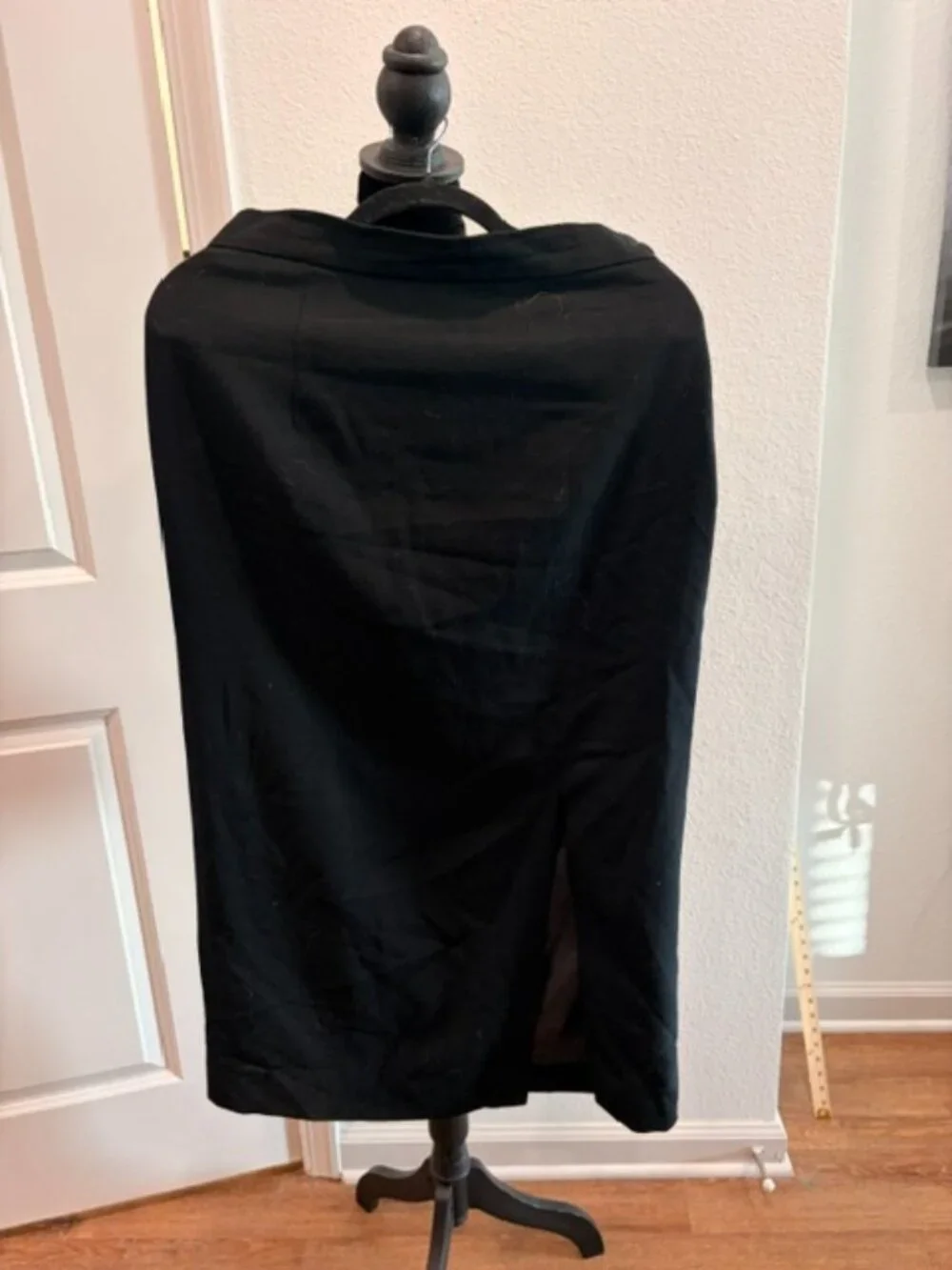 Women's Medium (size 10) long black pencil skirt with slit